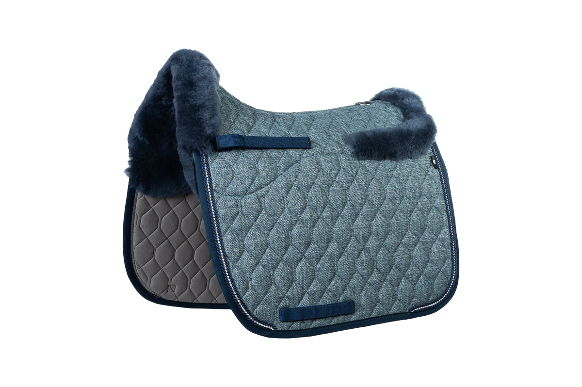 Blauw gimora zadeldekje met lamswol – Mattes Herfstcollectie 2026