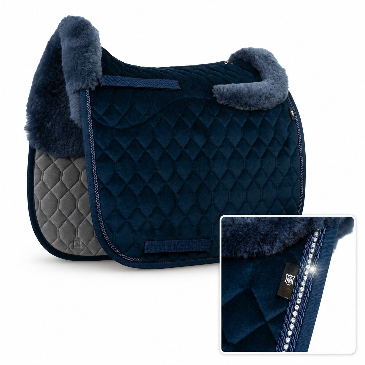 Blauw fluwelen zadeldekje met lamswol – Mattes Herfstcollectie 2026